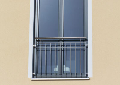 Elegante und sichere Edelstahlgeländer als französischer Balkon. Metallbau Schröder