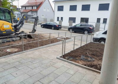 Ein zeitloser und moderner Handlauf aus Edelstahl von der Firma Schröder in Schwimbach.