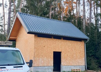 Eine Überdachung aus Aluminium in modernen Design von der Firma Schröder in Greding.